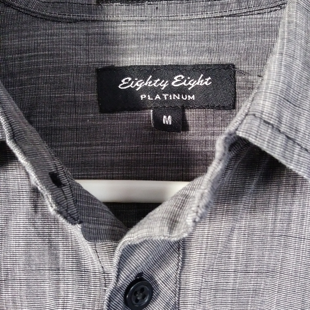 Button down shirt - Picture 2 of 3